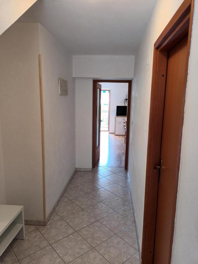 Apartments Dorcic Baška Buitenkant foto